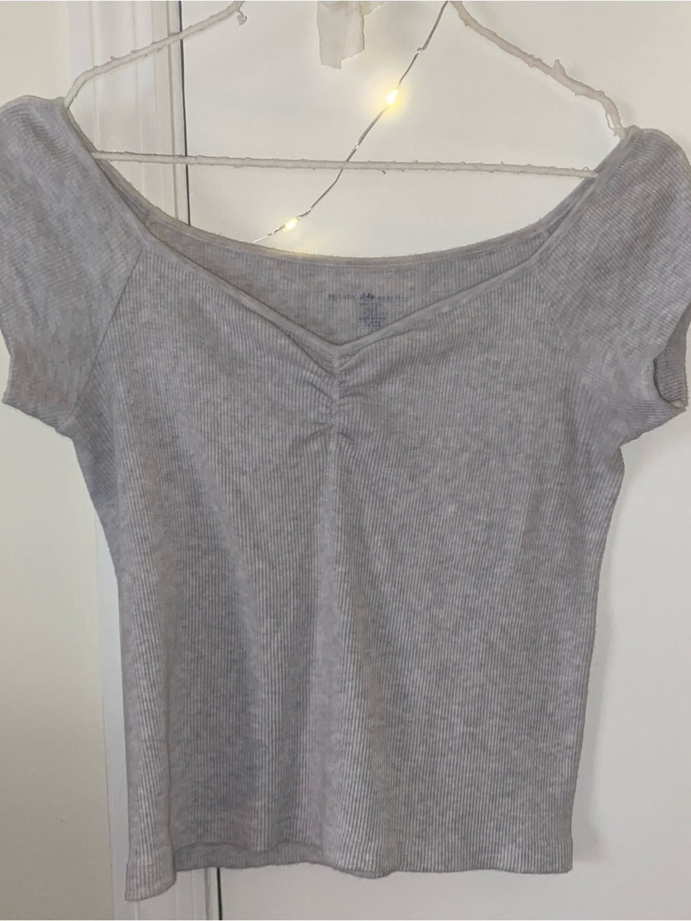 Brandy Melville Light Gray Ribbed Short Sleeve Top